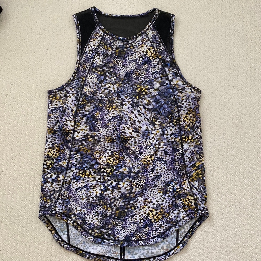 Lululemon Sculpt Tank Top, Size 2, multi colored floral